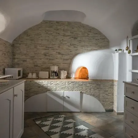 For Seasons Mansion * Santorini Island